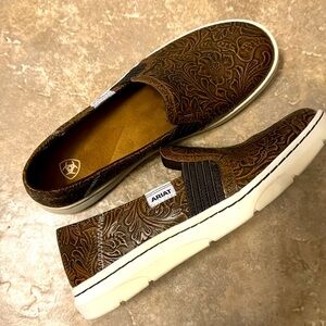 Ariat Men’s Brown Leather Shoes sz 10